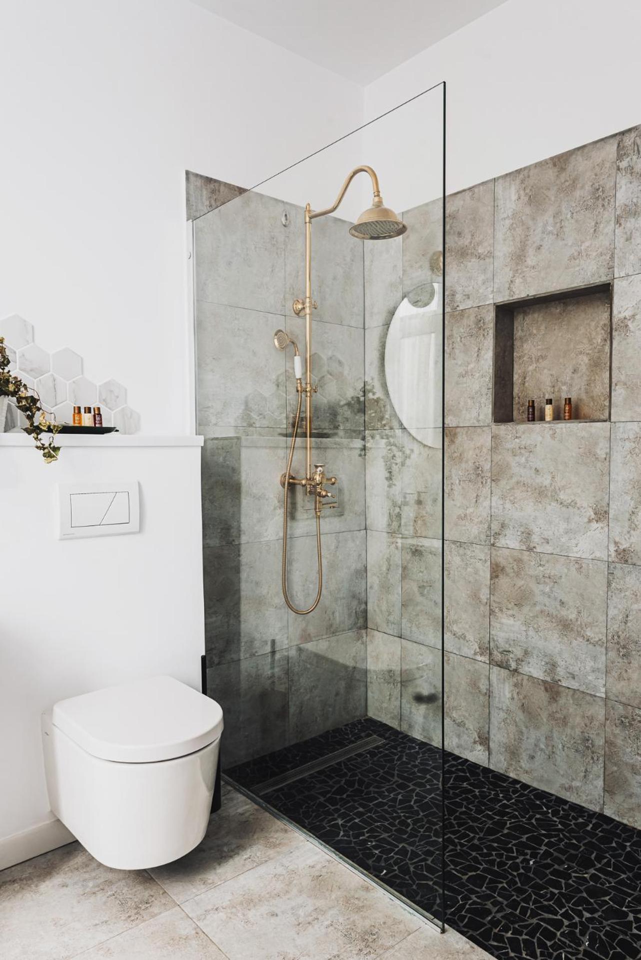 Voya Nordic Apartment-A Luxury Oasis In The Old Town Braşov Exteriör bild