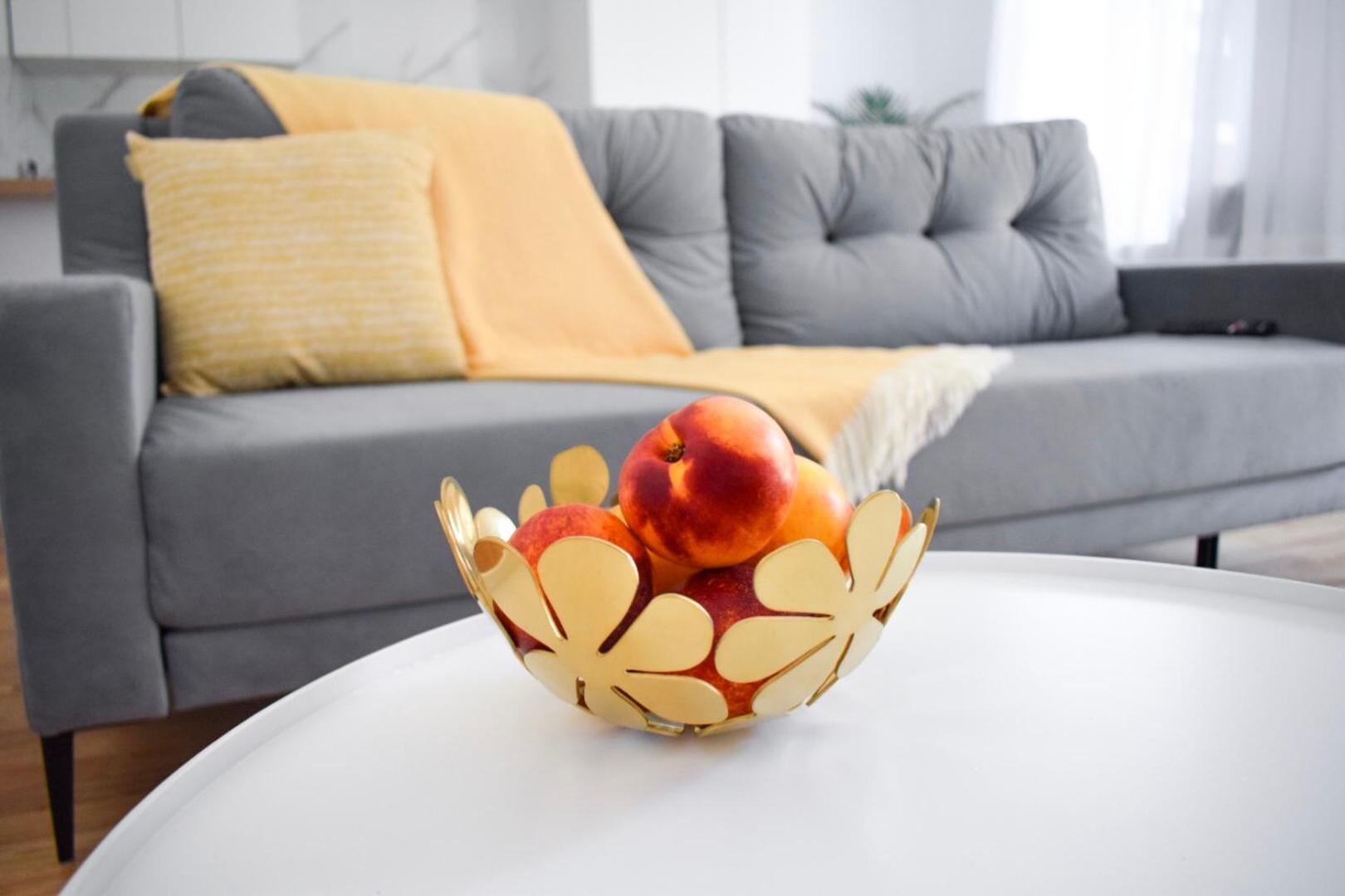 Voya Nordic Apartment-A Luxury Oasis In The Old Town Braşov Rum bild